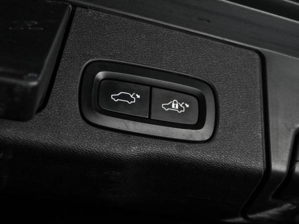 Volvo XC60 II с пробегом 2018 года, цена 3 498 000 рублей, 175213 км, внедорожник, Автокод Объявления