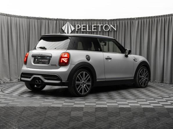 Mini Hatch III (F55/F56) Рестайлинг 2 с пробегом 2022 года, цена 3 890 000 рублей, 17160 км, хэтчбек, Автокод Объявления