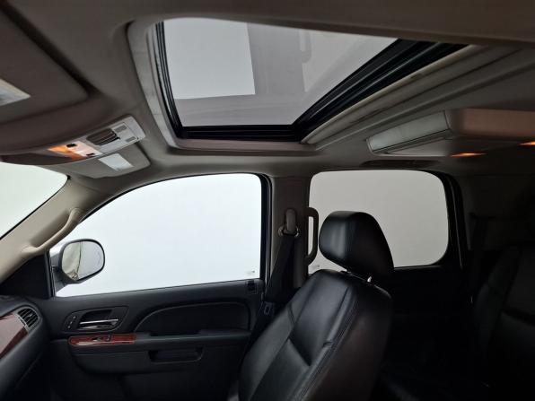 Chevrolet Tahoe III с пробегом 2012 года, цена 2 050 000 рублей, 268282 км, внедорожник, Автокод Объявления