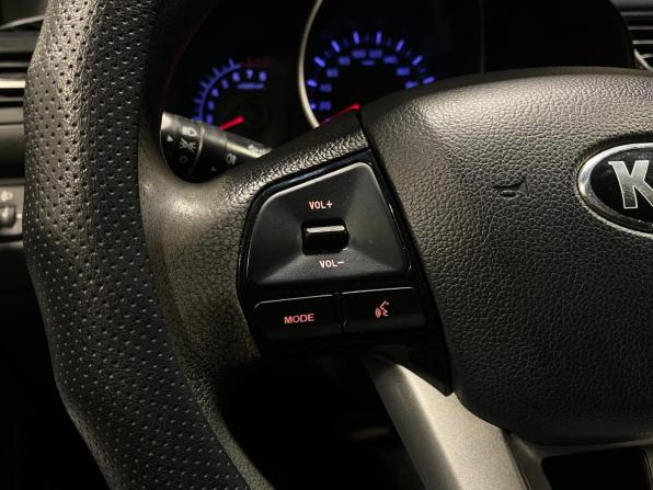 Kia Rio III с пробегом 2013 года, цена 890 000 рублей, 131523 км, хэтчбек, Автокод Объявления