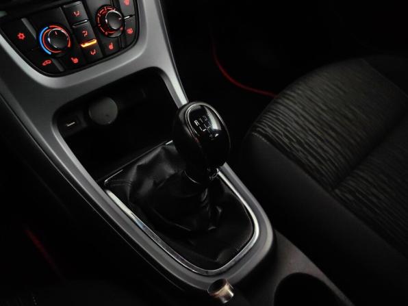 Opel Astra J Рестайлинг с пробегом 2013 года, цена 651 000 рублей, 240000 км, универсал, Автокод Объявления