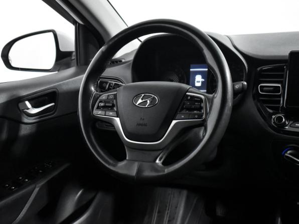 Hyundai Solaris II Рестайлинг с пробегом 2021 года, цена 1 100 000 рублей, 166550 км, седан, Автокод Объявления