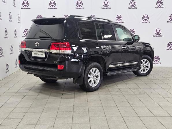 Toyota Land Cruiser 200 Series Рестайлинг 2 с пробегом 2018 года, цена 7 200 000 рублей, 113492 км, внедорожник, Автокод Объявления