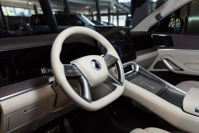Новый Denza N9 2025 года, цена 9 990 000 рублей, внедорожник, Автокод Объявления