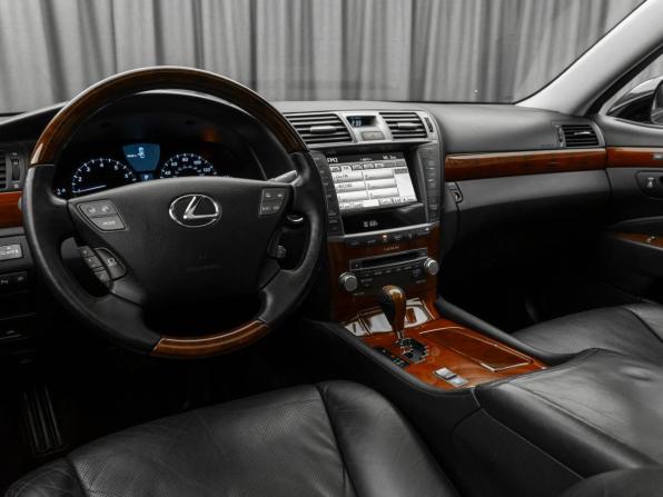 Lexus LS IV Рестайлинг с пробегом 2012 года, цена 1 810 000 рублей, 191896 км, седан, Автокод Объявления