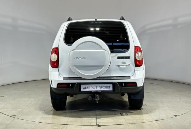 Chevrolet Niva I Рестайлинг с пробегом 2017 года, цена 895 000 рублей, 91779 км, внедорожник, Автокод Объявления