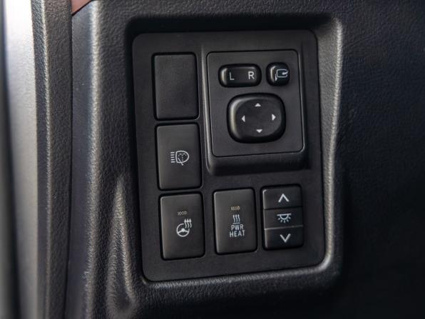 Toyota Land Cruiser Prado 150 Series Рестайлинг 1 с пробегом 2015 года, цена 3 998 000 рублей, 135004 км, внедорожник, Автокод Объявления