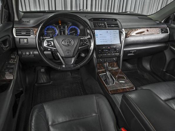 Toyota Camry VII (XV50) Рестайлинг 2 с пробегом 2018 года, цена 2 120 000 рублей, 290329 км, седан, Автокод Объявления