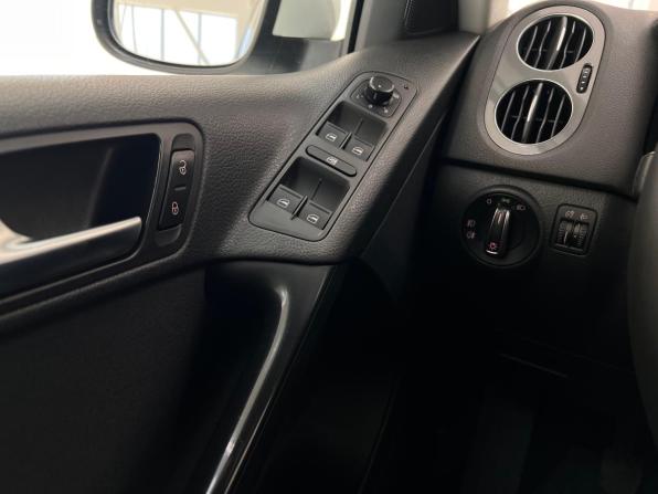 Volkswagen Tiguan I Рестайлинг с пробегом 2014 года, цена 1 490 000 рублей, 104277 км, внедорожник, Автокод Объявления