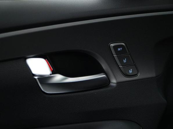 Hyundai Santa Fe IV Рестайлинг с пробегом 2021 года, цена 4 096 900 рублей, 29935 км, внедорожник, Автокод Объявления