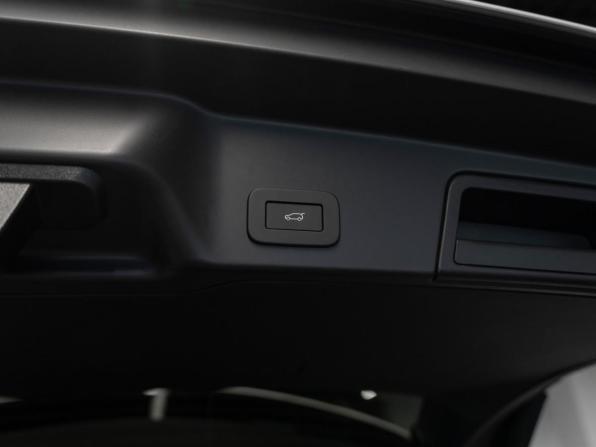 Land Rover Range Rover Evoque II Рестайлинг с пробегом 2025 года, цена 5 700 000 рублей, 50 км, внедорожник, Автокод Объявления