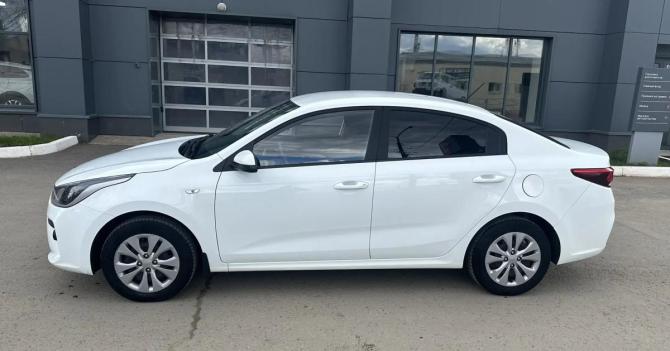 Kia Rio IV с пробегом 2020 года, цена 1 299 000 рублей, 117000 км, седан, Автокод Объявления