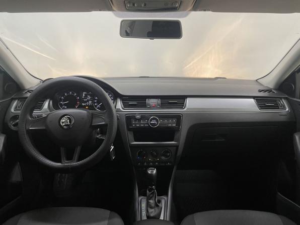 Skoda Rapid I с пробегом 2017 года, цена 960 000 рублей, 151197 км, лифтбек, Автокод Объявления