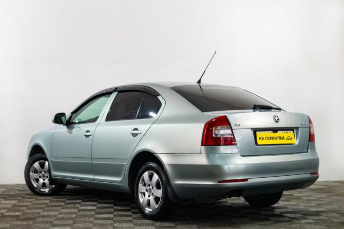 Skoda Octavia II (A5) Рестайлинг с пробегом 2009 года, цена 879 000 рублей, 258733 км, лифтбек, Автокод Объявления