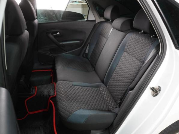 Volkswagen Polo V Рестайлинг с пробегом 2019 года, цена 1 169 000 рублей, 143122 км, седан, Автокод Объявления