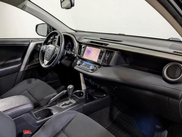 Toyota RAV4 IV (XA40) Рестайлинг с пробегом 2018 года, цена 2 450 000 рублей, 134594 км, внедорожник, Автокод Объявления