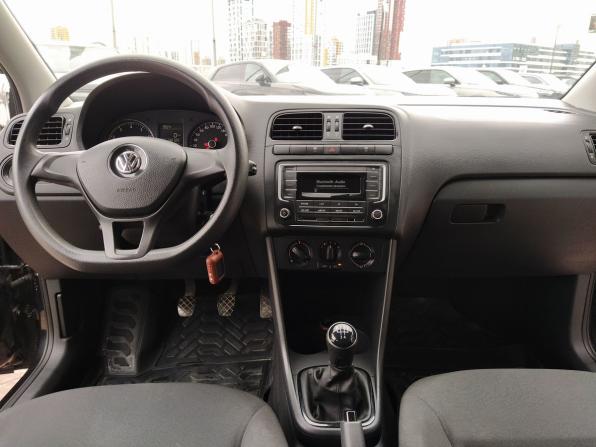 Volkswagen Polo V Рестайлинг с пробегом 2016 года, цена 1 099 000 рублей, 77189 км, седан, Автокод Объявления