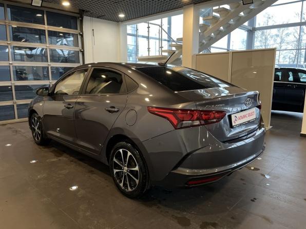 Hyundai Solaris II Рестайлинг с пробегом 2021 года, цена 1 989 000 рублей, 30910 км, седан, Автокод Объявления