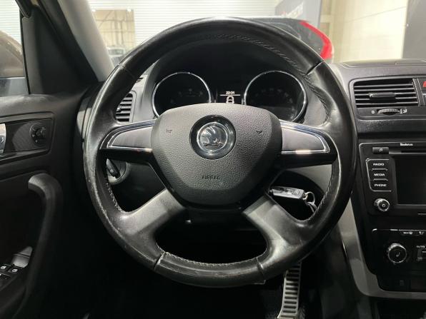 Skoda Yeti I с пробегом 2012 года, цена 1 130 000 рублей, 215030 км, внедорожник, Автокод Объявления