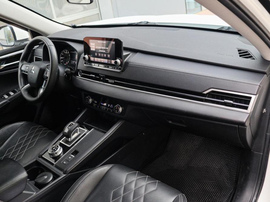 Mitsubishi Outlander IV Москва  - изображение 7