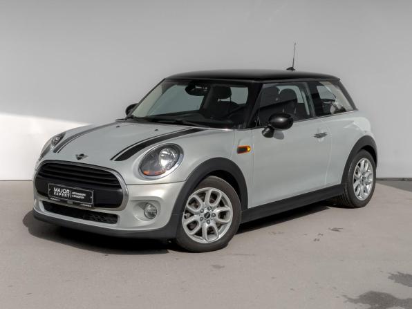 Mini Hatch III (F55/F56) Рестайлинг с пробегом 2018 года, цена 1 800 000 рублей, 73652 км, хэтчбек, Автокод Объявления