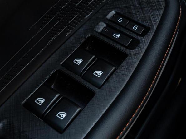 Changan UNI-V I с пробегом 2024 года, цена 2 299 000 рублей, 5021 км, лифтбек, Автокод Объявления