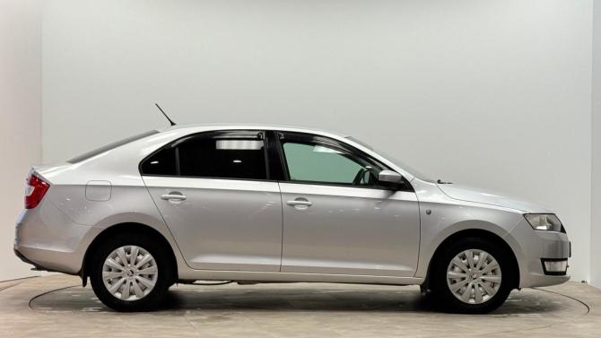 Skoda Rapid I с пробегом 2015 года, цена 1 020 000 рублей, 143879 км, лифтбек, Автокод Объявления