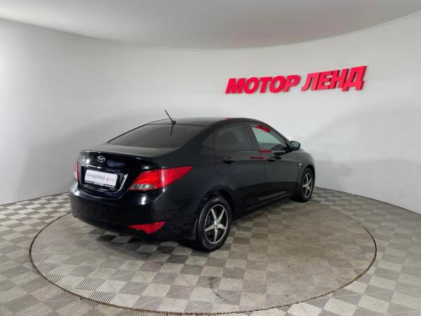 Hyundai Solaris I Рестайлинг с пробегом 2016 года, цена 832 000 рублей, 205000 км, седан, Автокод Объявления