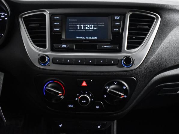 Hyundai Solaris II Рестайлинг с пробегом 2021 года, цена 1 655 000 рублей, 19500 км, седан, Автокод Объявления