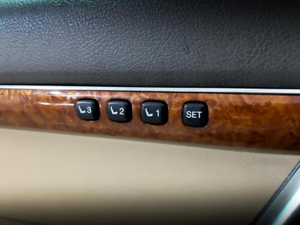 Toyota Land Cruiser 200 Series Рестайлинг 1 с пробегом 2014 года, цена 3 955 000 рублей, 187565 км, внедорожник, Автокод Объявления