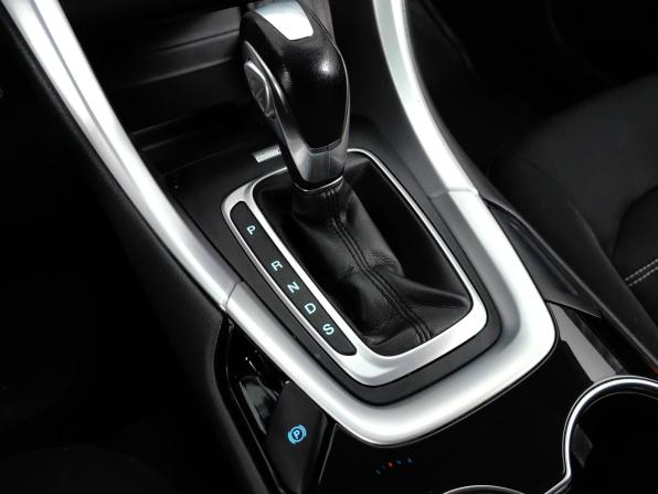 Ford Mondeo V с пробегом 2015 года, цена 1 175 000 рублей, 235800 км, седан, Автокод Объявления