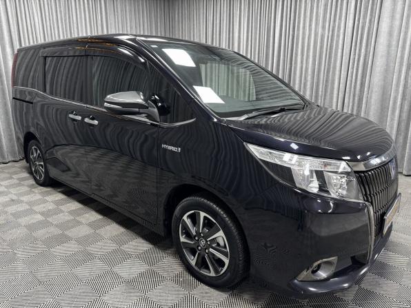 Toyota Esquire I с пробегом 2016 года, цена 1 750 000 рублей, 251872 км, минивэн, Автокод Объявления