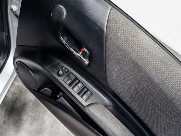 Toyota Sienta II Рестайлинг с пробегом 2018 года, цена 1 330 000 рублей, 156338 км, компактвэн, Автокод Объявления