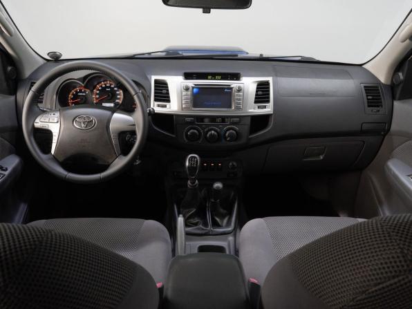 Toyota Hilux VII Рестайлинг с пробегом 2011 года, цена 1 830 000 рублей, 212110 км, пикап, Автокод Объявления