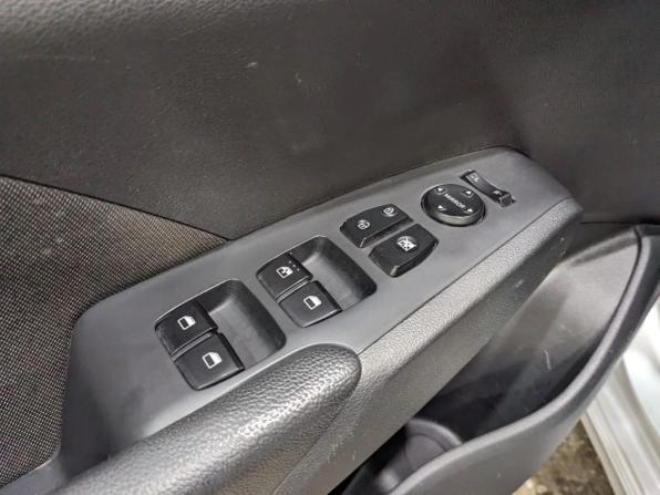 Hyundai Solaris II с пробегом 2019 года, цена 1 260 000 рублей, 70500 км, седан, Автокод Объявления