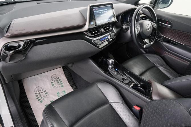 Toyota C-HR I с пробегом 2017 года, цена 1 899 000 рублей, 146000 км, внедорожник, Автокод Объявления