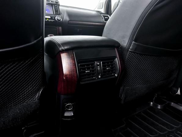 Toyota Land Cruiser Prado 150 Series Рестайлинг 1 с пробегом 2014 года, цена 3 799 000 рублей, 113913 км, внедорожник, Автокод Объявления