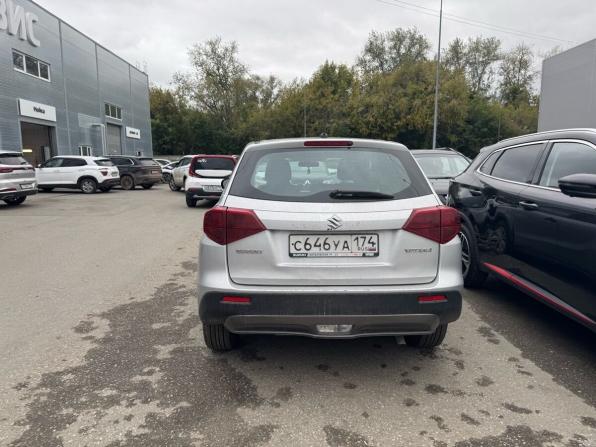 Suzuki Vitara II Рестайлинг с пробегом 2019 года, цена 1 645 000 рублей, 87000 км, внедорожник, Автокод Объявления