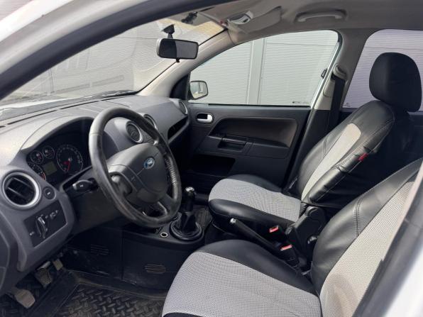 Ford Fusion I Рестайлинг с пробегом 2008 года, цена 399 000 рублей, 204000 км, хэтчбек, Автокод Объявления