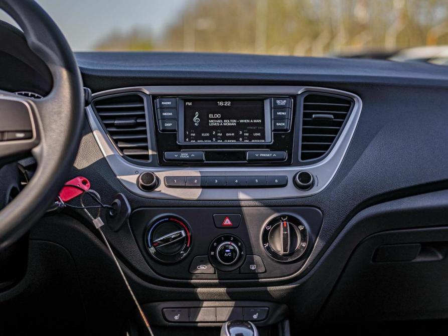Hyundai Solaris II Санкт-Петербург  - изображение 7