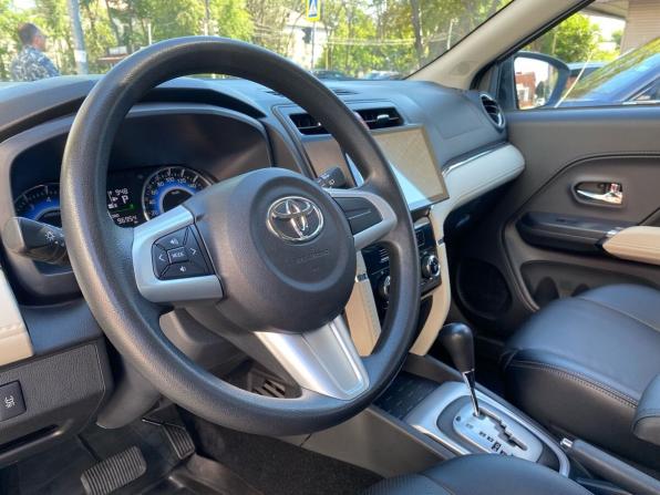 Toyota Rush II с пробегом 2022 года, цена 2 400 000 рублей, 96950 км, внедорожник, Автокод Объявления