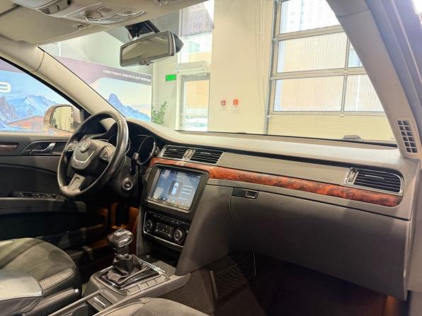 Skoda Superb II с пробегом 2012 года, цена 1 080 000 рублей, 260953 км, универсал, Автокод Объявления