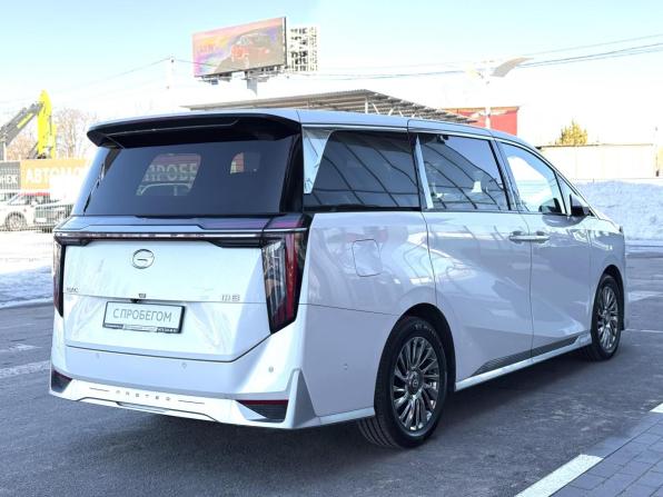 GAC M8 с пробегом 2024 года, цена 5 045 000 рублей, 5755 км, минивэн, Автокод Объявления