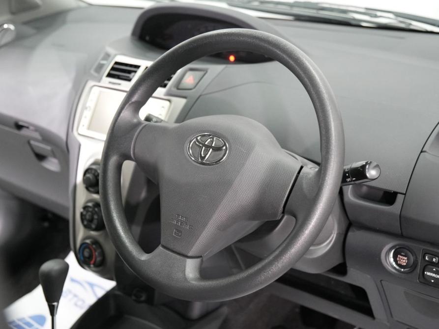 Toyota Vitz II (XP90) Новосибирск  - изображение 19