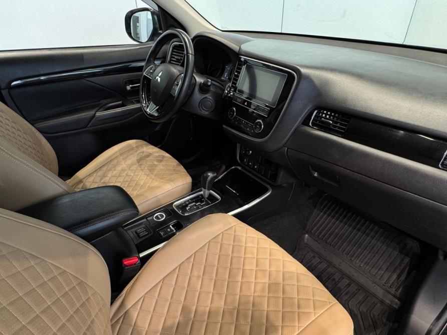 Mitsubishi Outlander III Рестайлинг 3 Волжский  - изображение 25