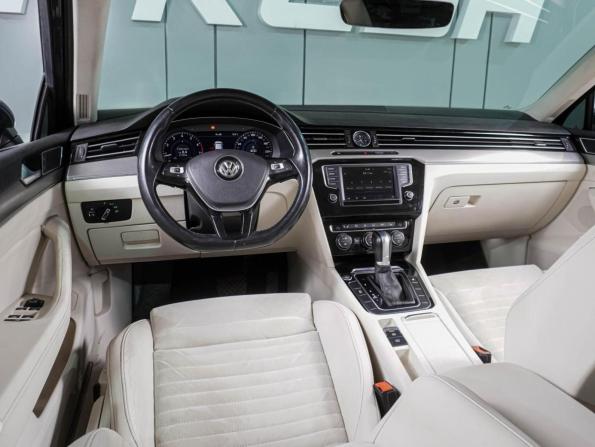 Volkswagen Passat B8 с пробегом 2017 года, цена 2 349 000 рублей, 139923 км, седан, Автокод Объявления