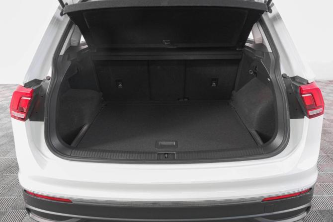 Volkswagen Tiguan II Рестайлинг с пробегом 2021 года, цена 2 849 000 рублей, 54700 км, внедорожник, Автокод Объявления