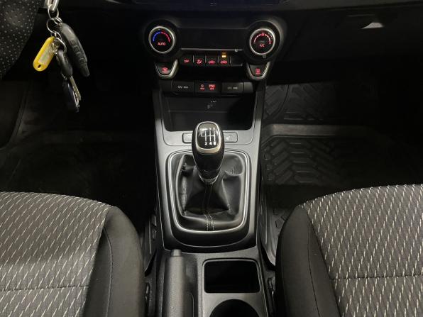 Kia Rio IV с пробегом 2018 года, цена 1 299 000 рублей, 153332 км, седан, Автокод Объявления