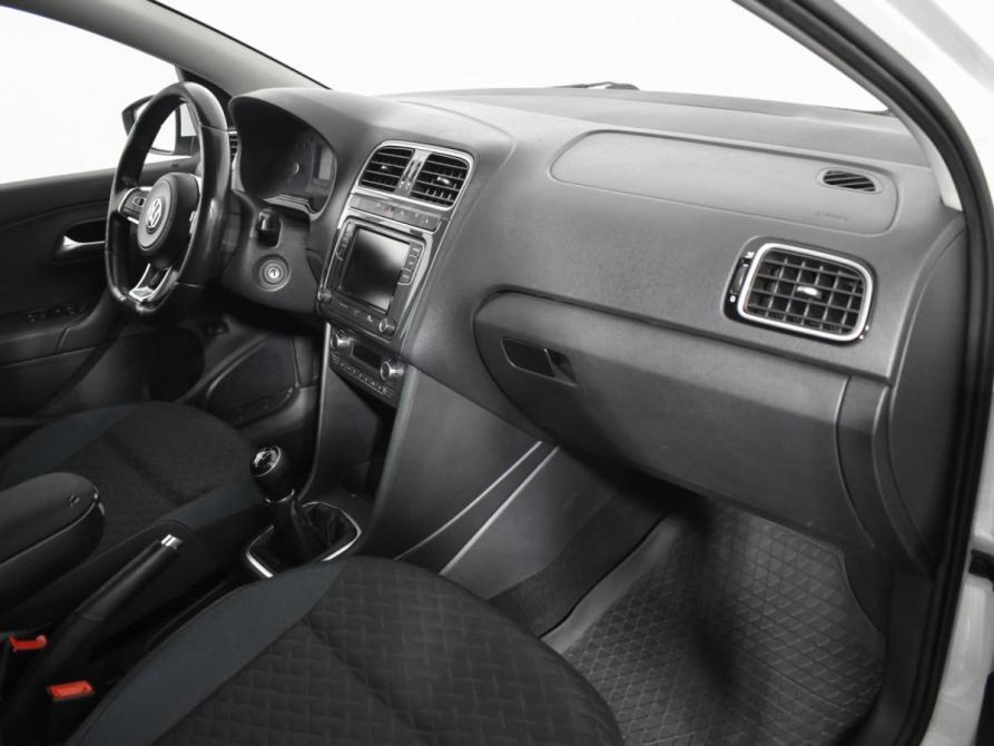 Volkswagen Polo V Рестайлинг Санкт-Петербург  - изображение 13