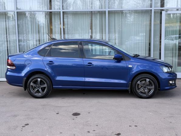 Volkswagen Polo V Рестайлинг с пробегом 2019 года, цена 1 470 000 рублей, 54000 км, седан, Автокод Объявления